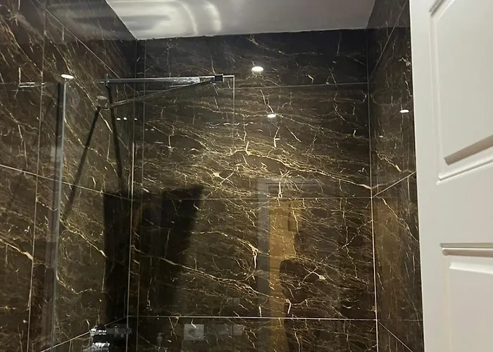 Urban 3 Pensión Tirana